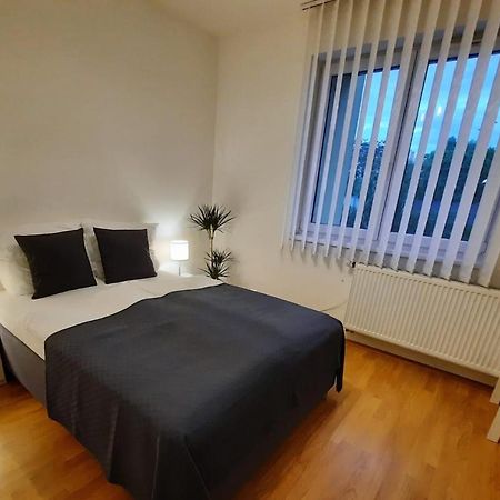 Apartment Prague-2 Rooms Free Parking ภายนอก รูปภาพ