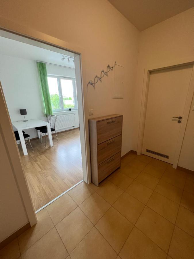 Apartment Prague-2 Rooms Free Parking ภายนอก รูปภาพ