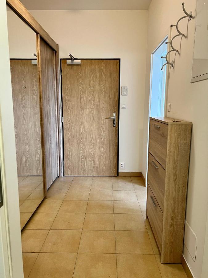 Apartment Prague-2 Rooms Free Parking ภายนอก รูปภาพ
